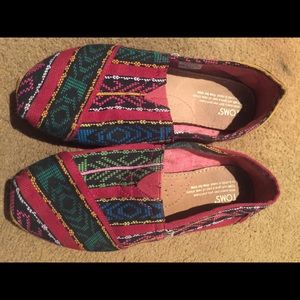 Toms Aztec slip on